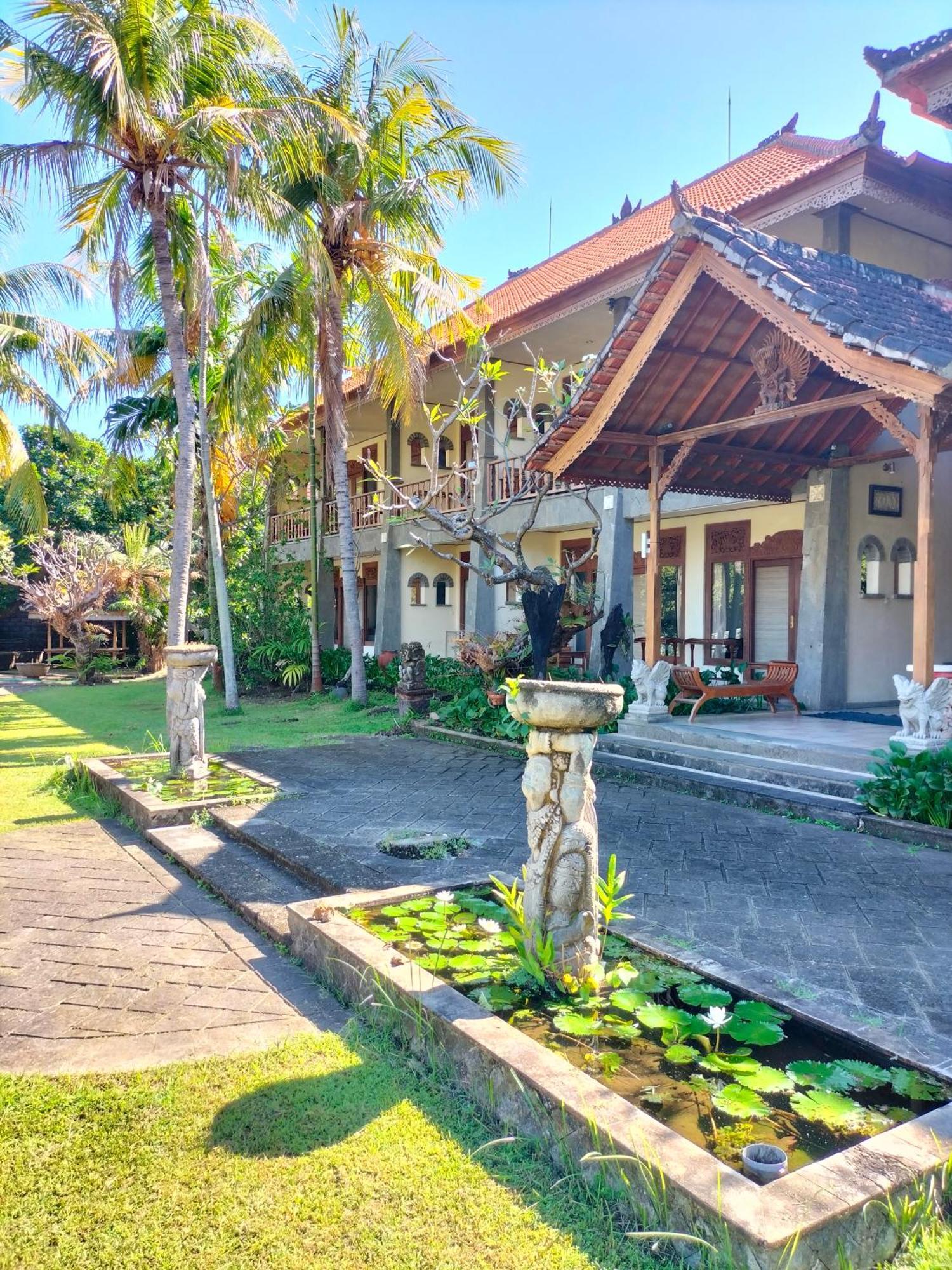 Hotel Seaside Lovina Экстерьер фото